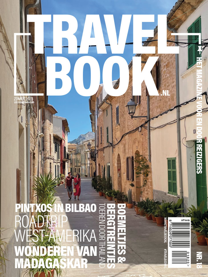 TRAVELBOOK